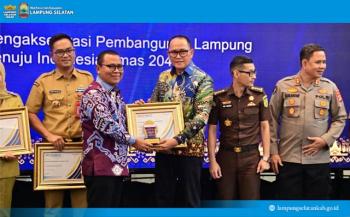 Lampung Selatan Raih Penghargaan Pilar Penggerak Kawasan Strategis Ekonomi di Lampung Post Award 2026